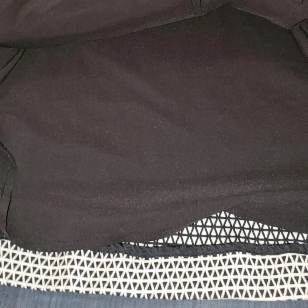 NWOT black and white geometric print fit and flare dress size Large - Picture 8 of 10